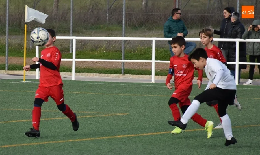 Foto 6 - Fest&iacute;n de goles del Benjam&iacute;n A del Ciudad Rodrigo para cerrar el 2022