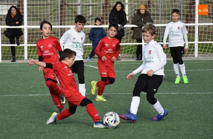Foto 11 - Fest&iacute;n de goles del Benjam&iacute;n A del Ciudad Rodrigo para cerrar el 2022