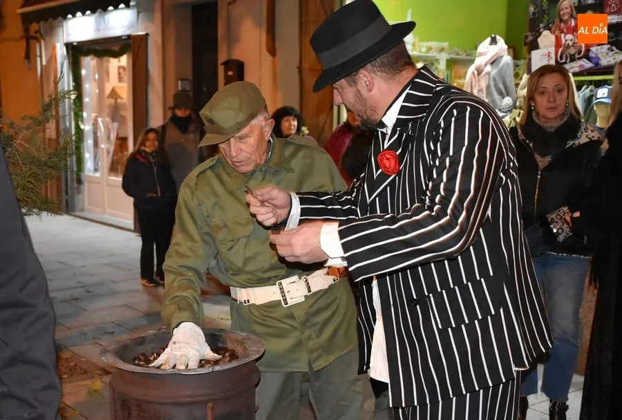 Foto 2 - Unas ricas casta&ntilde;as asadas ayudan a calentar la tarde en la calle Lorenza Iglesias