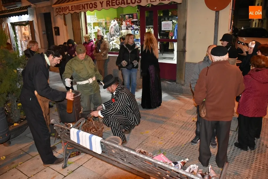 Foto 4 - Unas ricas casta&ntilde;as asadas ayudan a calentar la tarde en la calle Lorenza Iglesias