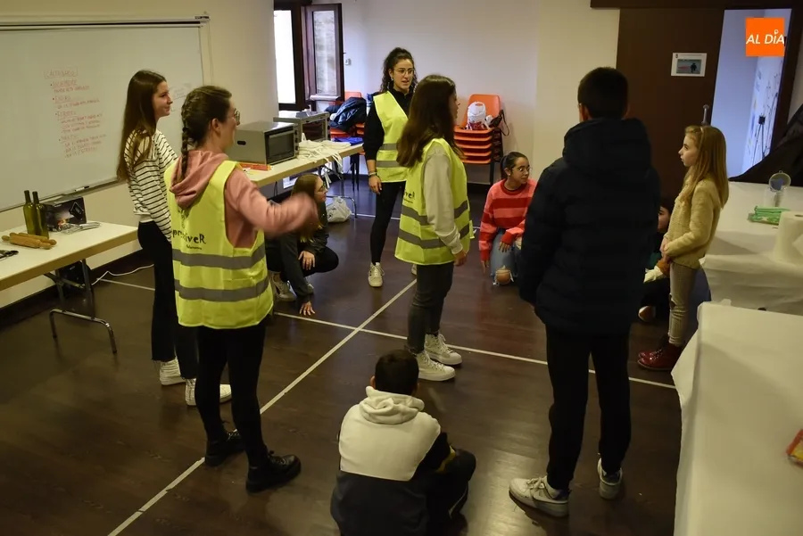 Foto 5 - Un taller de cocina abre las actividades navide&ntilde;as para j&oacute;venes