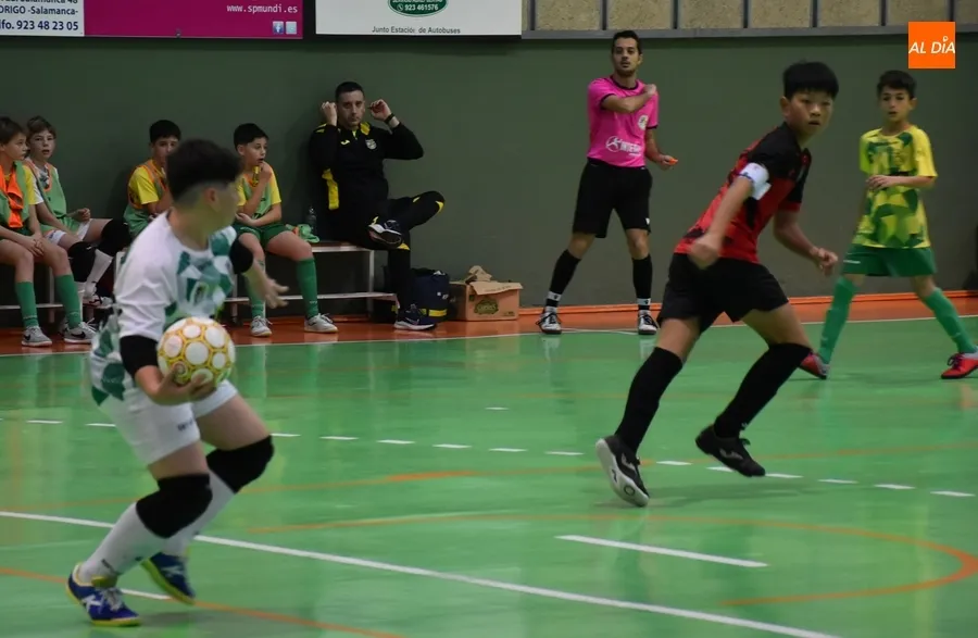 Foto 6 - Cara y cruz para el Infantil y el Cadete regionales del III Columnas en el cierre del a&ntilde;o deportivo en Fox&aacute;