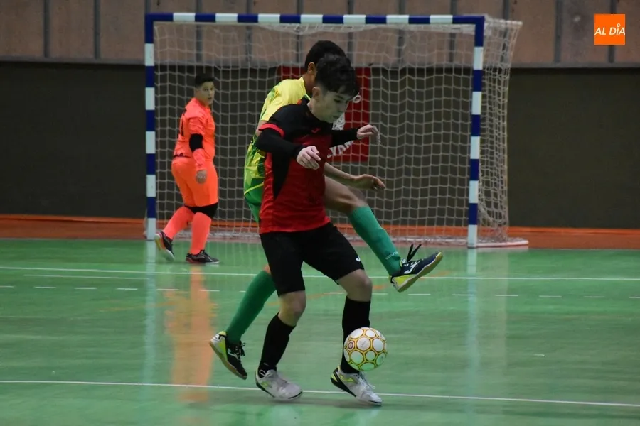 Foto 10 - Cara y cruz para el Infantil y el Cadete regionales del III Columnas en el cierre del a&ntilde;o deportivo en Fox&aacute;