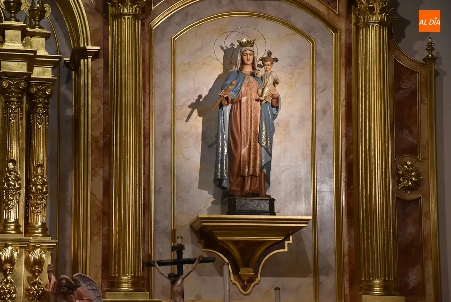 Foto 6 - Bendecido el flamante nuevo retablo de la Parroquia de San Crist&oacute;bal