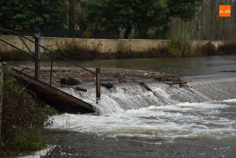 Foto 11 - El &Aacute;gueda sigue con un generoso caudal mientras que el pantano e Irue&ntilde;a rondan el 85% de capacidad