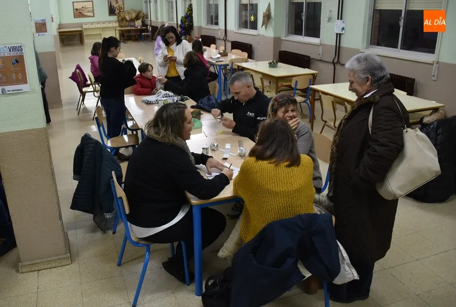 Foto 7 - Dulce tarde en el Colegio Mir&oacute;briga con una chocolatada promovida por su AMPA