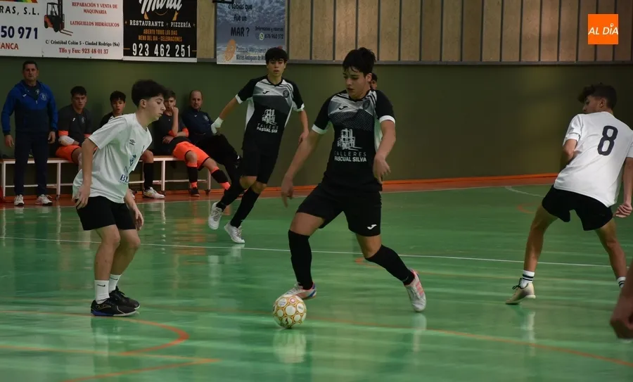 Foto 3 - El f&uacute;tbol sala vive un d&iacute;a de fiesta en Conde de Fox&aacute; de la mano de ARCIU