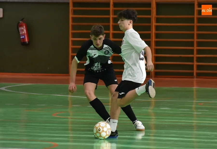 Foto 6 - El f&uacute;tbol sala vive un d&iacute;a de fiesta en Conde de Fox&aacute; de la mano de ARCIU