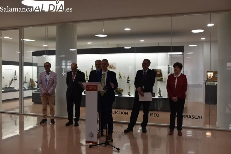 Colección de microscopios creada por Eliseo Carrascal. Fotos de Elena González