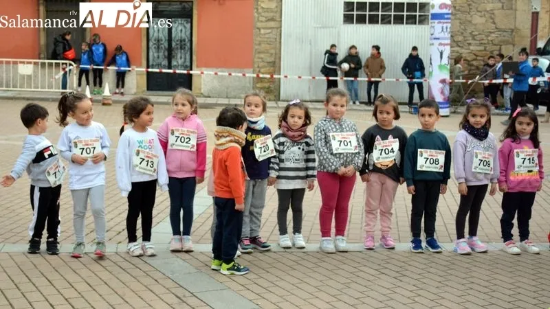 Foto 9 - Lumbrales vive una gran jornada deportiva con la participaci&oacute;n de m&aacute;s de 200 atletas