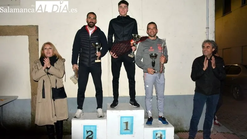 Foto 2 - Lumbrales vive una gran jornada deportiva con la participaci&oacute;n de m&aacute;s de 200 atletas