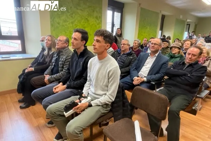 Mario Garcia Romo recibía el homenaje de su pueblo, Villar de Gallimazo