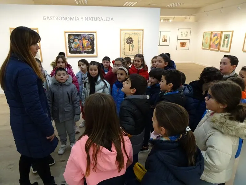 Alumnos del San Blas durante su visita al Museo del Grabado y al Museo de la Moto Histórica