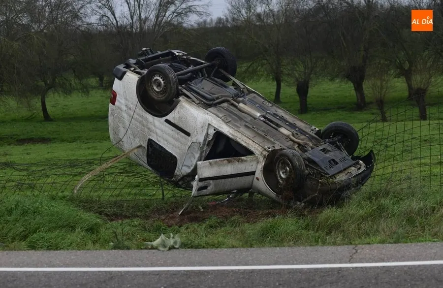 Así quedó la furgoneta protagonista del accidente | Fotos: Adrián Martín