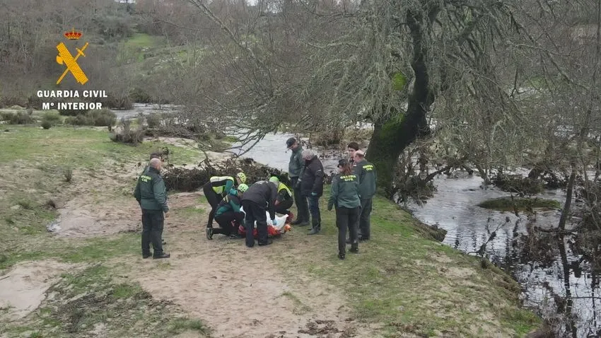 Imágenes de la Guardia Civil durante la búsqueda en la rivera de Cabeza de Framontanos