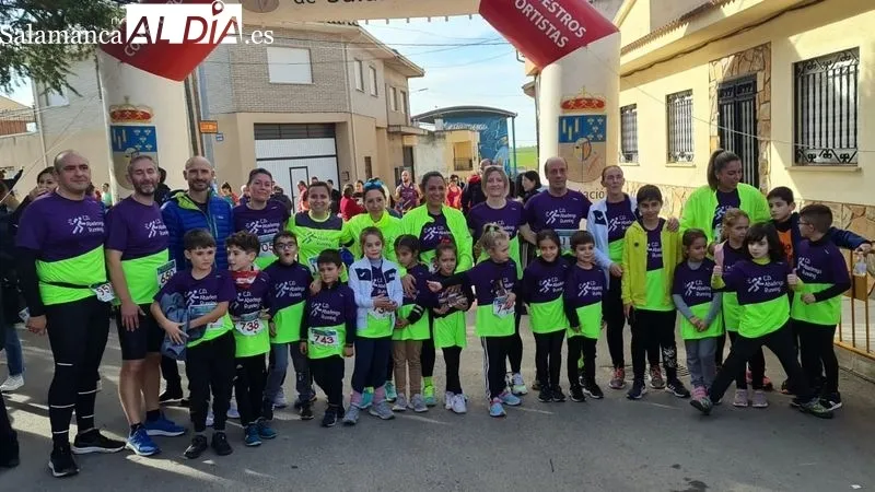 Atletas del club Abadengo Running que participaron en la 'Carrera del Turrón'
