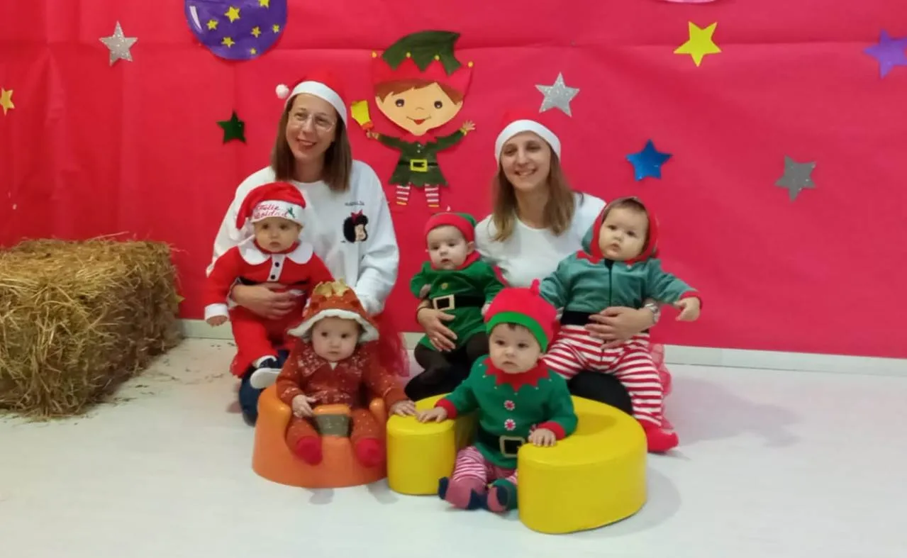 Foto 5 - Los alumnos de la Escuela Infantil pueden por fin celebrar todos juntos la Navidad