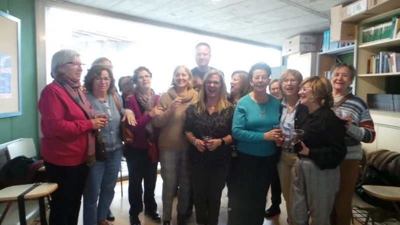 El Centro de Educación de Adultos de Santa Marta de Tormes celebra la fiesta de final de trimestre