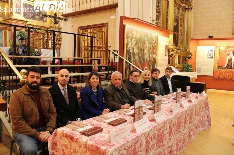 Foto 7 - Francisco G&oacute;mez presenta un libro sobre el Convento de San Juan de la Cruz 