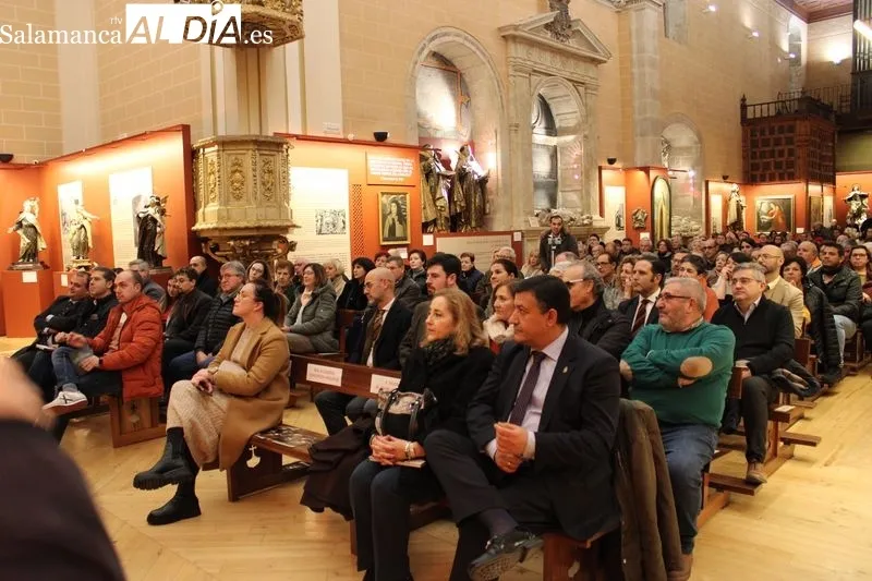 Foto 6 - Francisco G&oacute;mez presenta un libro sobre el Convento de San Juan de la Cruz 