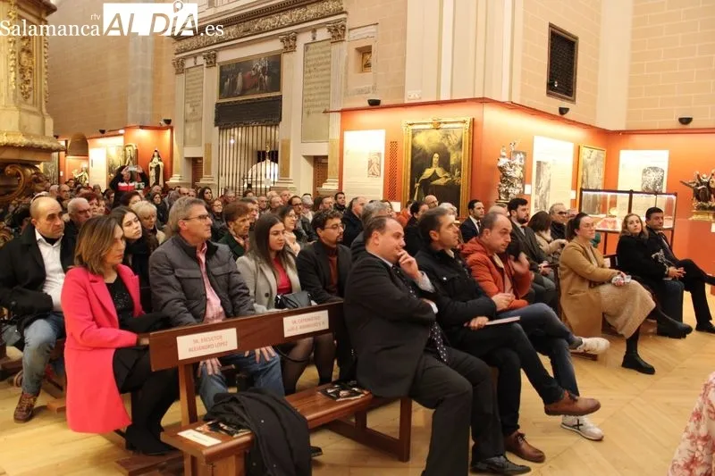 Foto 5 - Francisco G&oacute;mez presenta un libro sobre el Convento de San Juan de la Cruz 