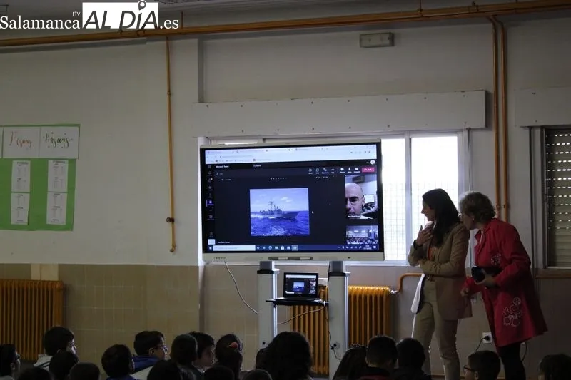 Foto 2 - El Colegio Santa Teresa recibe una charla sobre las nuevas expediciones de la Armada&nbsp;