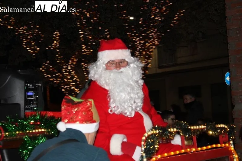 Foto 10 - Pap&aacute; Noel llega a las calles de Alba de Tormes&nbsp;