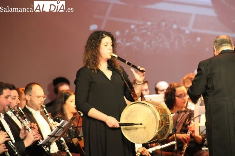 Foto 5 - La Banda de M&uacute;sica recorre los lugares y costumbres de la villa en el concierto de Navidad