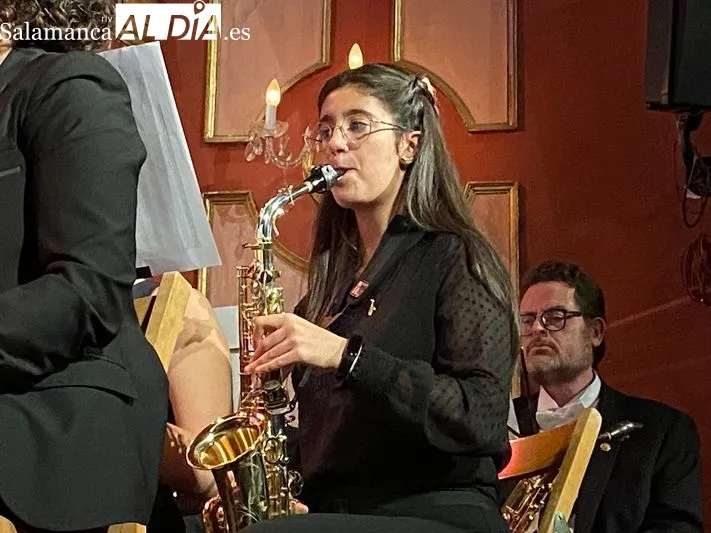 Foto 3 - La Banda de M&uacute;sica recorre los lugares y costumbres de la villa en el concierto de Navidad