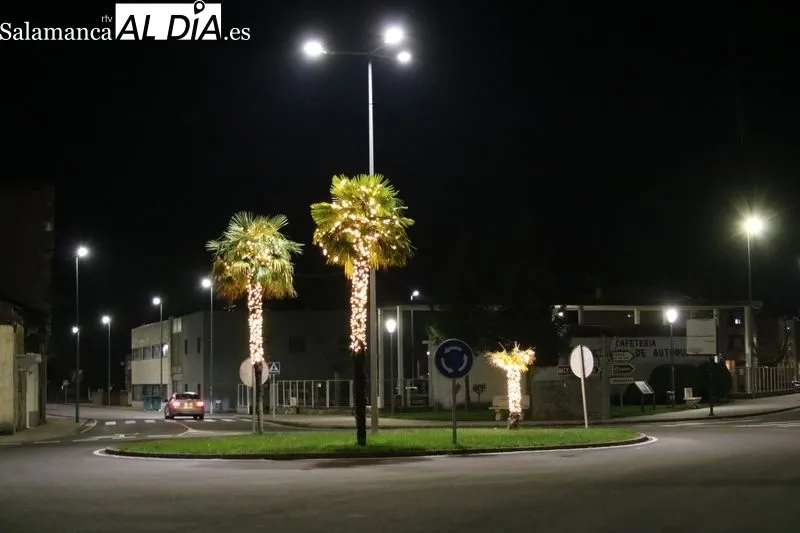 Este sábado tenía lugar el encendido del alumbrado navideño en Vitigudino / CORRAL