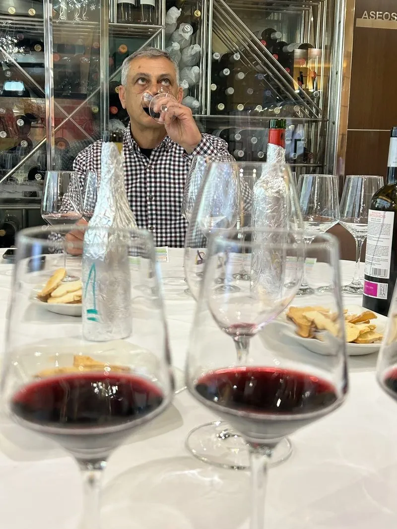 Cata de Fonteira reserva 2018 en el Restaurante Hispania 20 / FOTOS: JAVIER BRAGADO