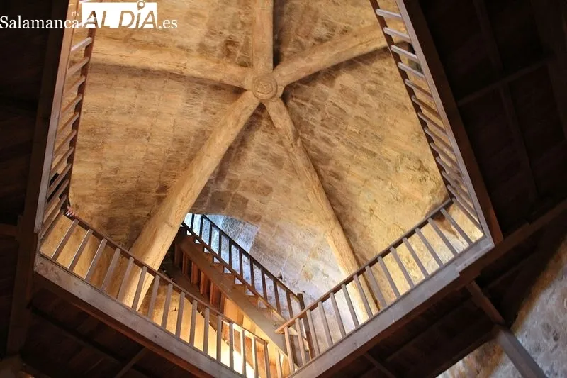 El robusto castillo pentagonal del Côa | MARTÍN-GARAY