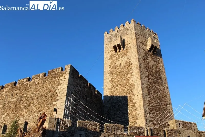 El robusto castillo pentagonal del Côa | MARTÍN-GARAY