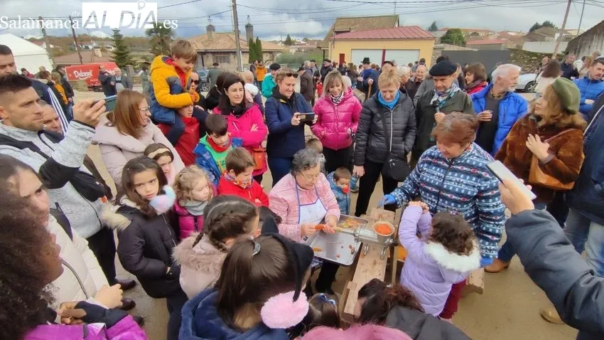 Barruecopardo celebra su Matanza Tradicional con un gran ambiente matancero / CORRAL