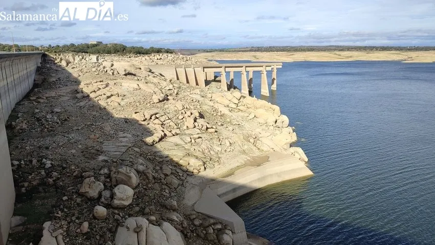 La presa de Almendra sube 10 metros de nivel respecto al 27 de septiembre pasado / CORRAL 