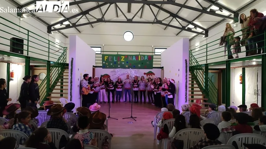 Festival de Navidad del CEIP Manuel Moreno Blanco de Vitigudino / CORRAL