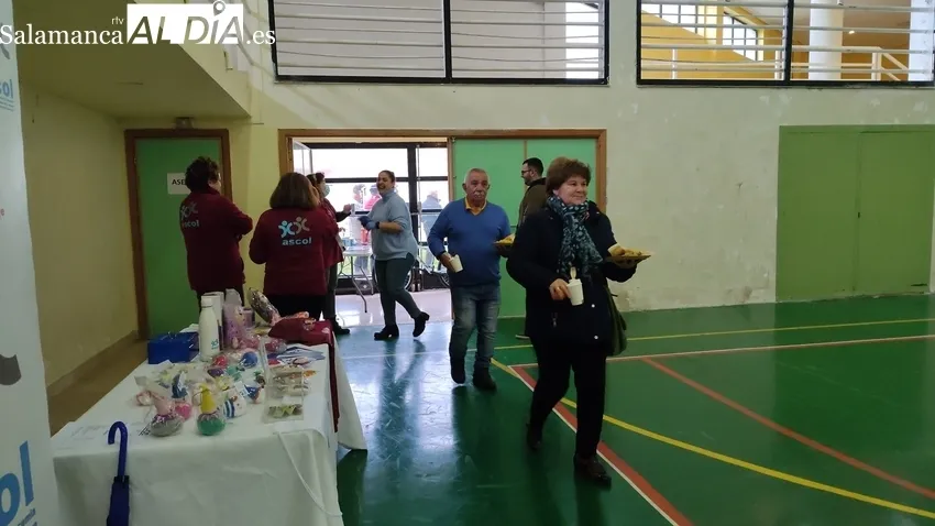 Paella solidaria en Aldeadávila a favor de ASCOL / CORRAL