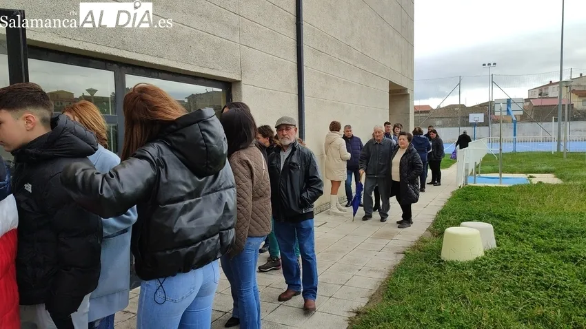 Paella solidaria en Aldeadávila a favor de ASCOL / CORRAL