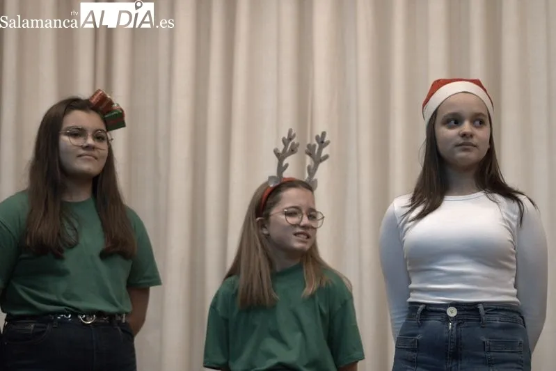 Foto 56 - Actuaciones navide&ntilde;as de Infantil y ESO en el Colegio Santa Isabel