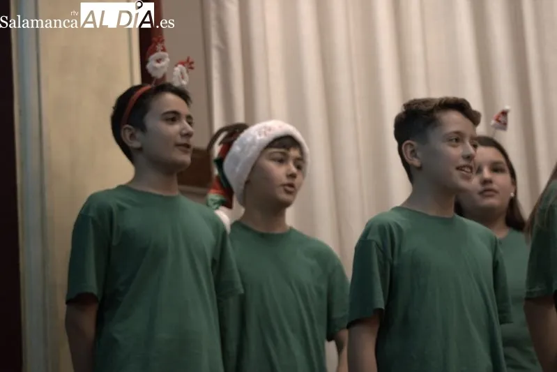 Foto 54 - Actuaciones navide&ntilde;as de Infantil y ESO en el Colegio Santa Isabel