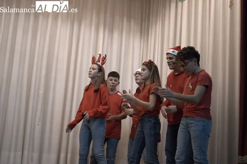 Foto 48 - Actuaciones navide&ntilde;as de Infantil y ESO en el Colegio Santa Isabel