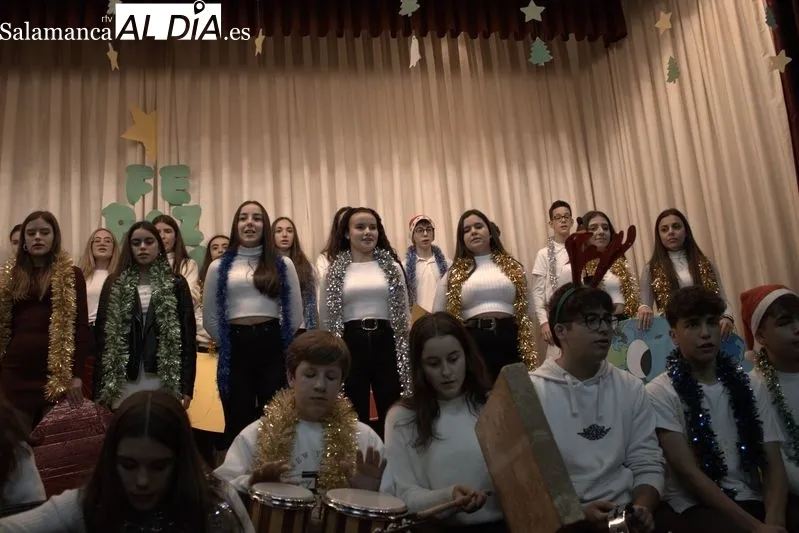 Foto 16 - Actuaciones navide&ntilde;as de Infantil y ESO en el Colegio Santa Isabel