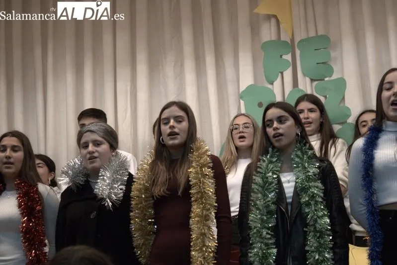 Foto 15 - Actuaciones navide&ntilde;as de Infantil y ESO en el Colegio Santa Isabel