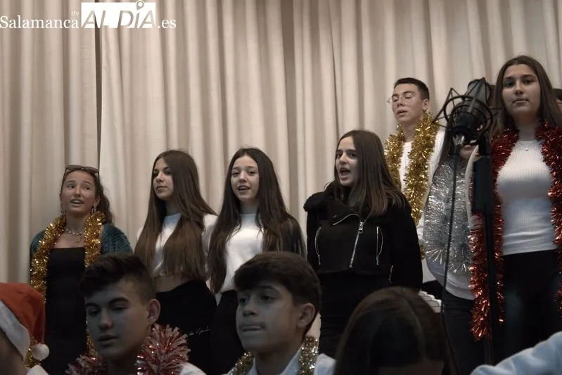 Foto 14 - Actuaciones navide&ntilde;as de Infantil y ESO en el Colegio Santa Isabel