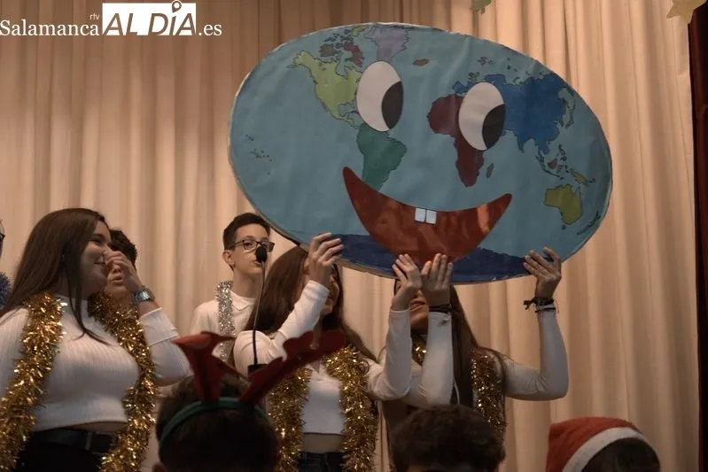 Foto 13 - Actuaciones navide&ntilde;as de Infantil y ESO en el Colegio Santa Isabel