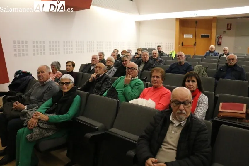 Asistentes a la Asamblea de la Unión Comarcal de Mayores de Vitigudino / FOTOS: CORRAL 