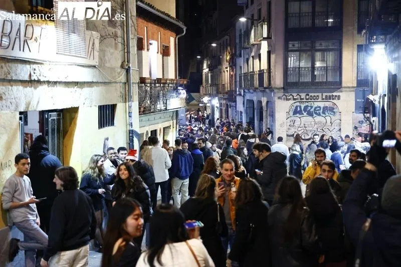 Ambiente en Salamanca por la Nochevieja Universitaria. Foto de David Sañudo