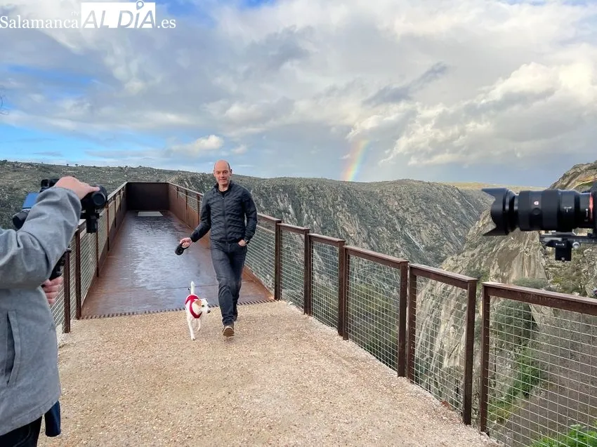 Pipper y Pablo Munnoz Gabilondo en el Mirador del Fraile