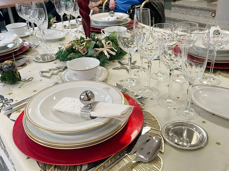 Taller de preparación de mesa navideña