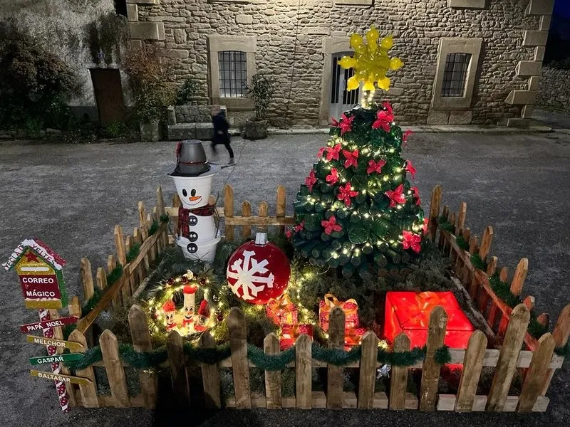 Yecla de Yeltes desprende ingenio, imaginación, y trabajo en su decoración navideña